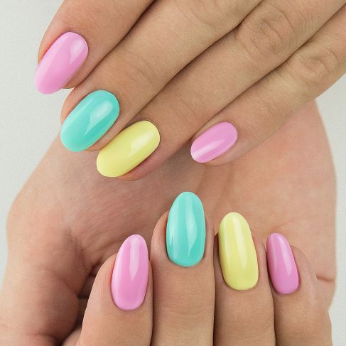 023 Banana - Semilac Soak Off Gel / Hybrid Nail Polish - "Tropical Drinks" Collection - SemilacUSA
