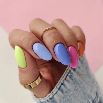 Meet the Hybrid Nail Polish 3-in-1 glossy collection!