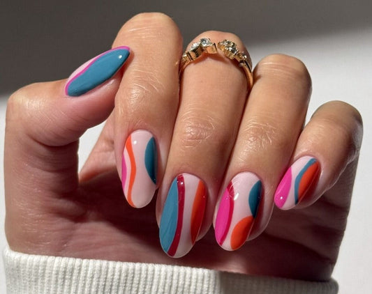 Quick hybrid manicure - one step hybrid glossy nail styling