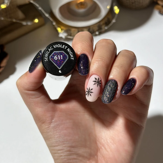 Winter trends 2025 with Semilac UV Hybrid