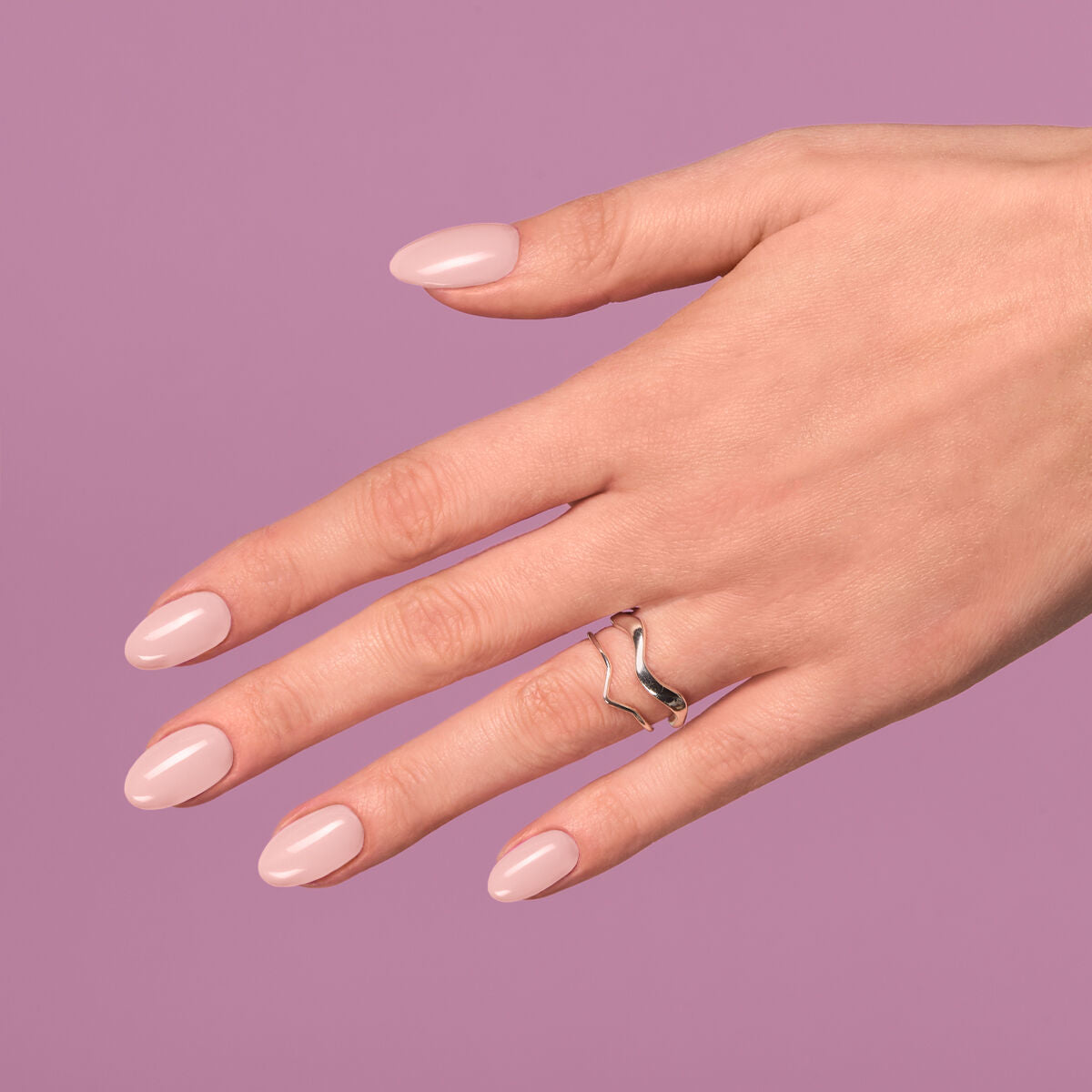 220 Business Line Nugat Beige - Semilac Soak Off Gel / Hybrid Nail Polish