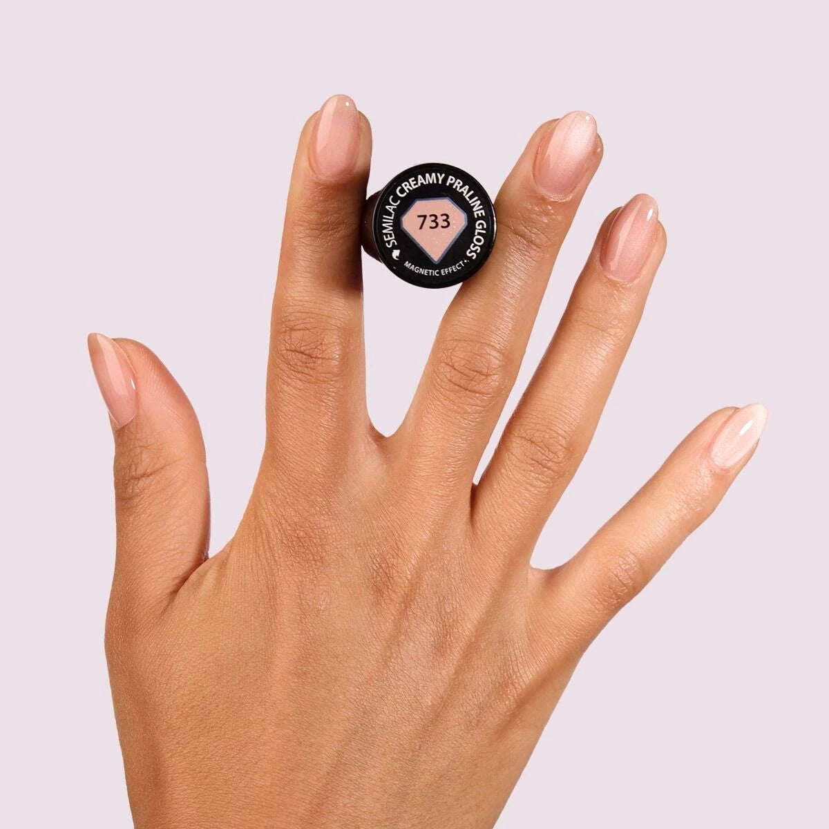 733 Creamy Praline Gloss - Semilac Soak Off Gel / Hybrid Nail Polish