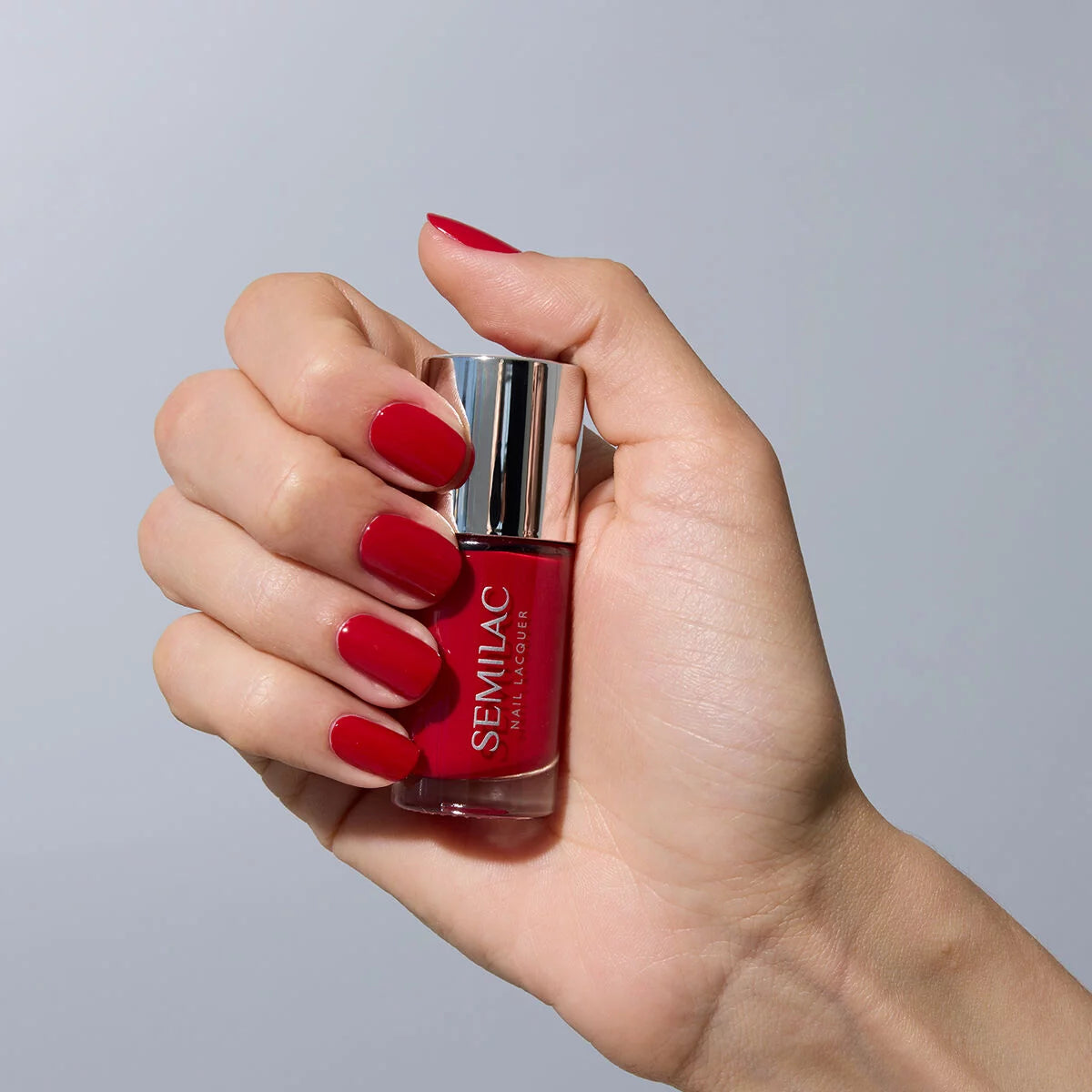 110 Nail Lacquer Classic Red - Semilac Regular Nail Polish