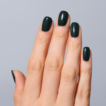 114 Nail Lacquer Bottle Green - Semilac Regular Nail Polish