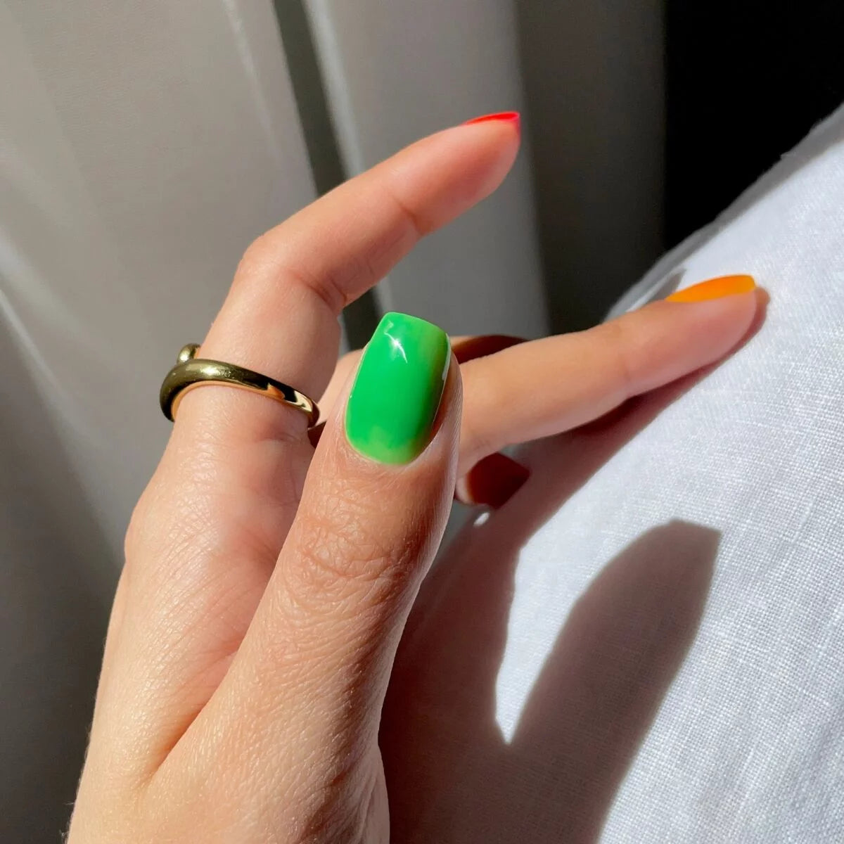 984 Jelly Appletini - Semilac Soak Off Gel / Hybrid Nail Polish - SEMILAC USA