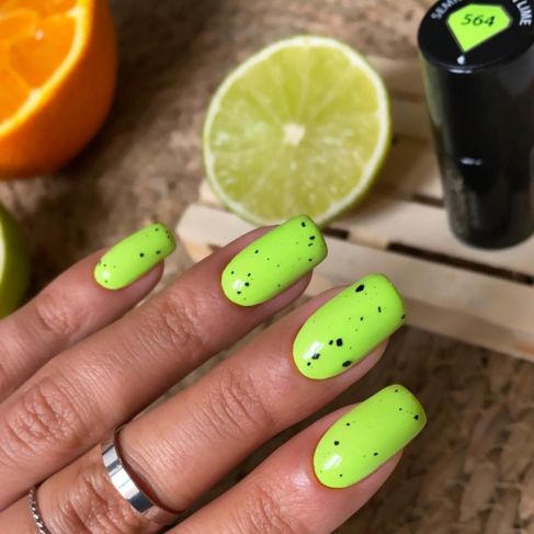 564 NEON LIME Semilac Soak Off Gel / Hybrid Nail Polish